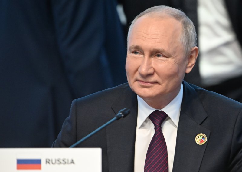 Novinar prozvao Putina zbog staljinističkih progona, evo što mu je odgovorio ruski predsjednik
