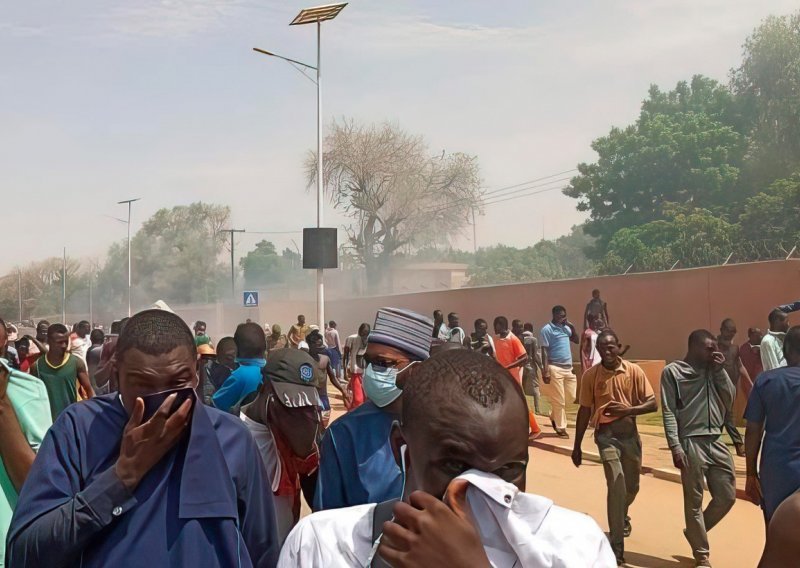 Zapadnoafričke zemlje pripremaju plan vojne intervencije u Nigeru