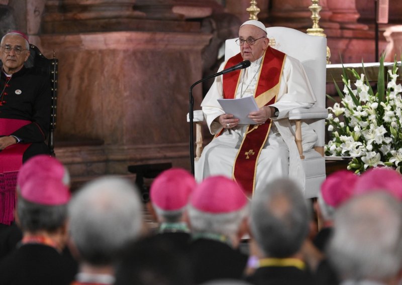 Papa se u Portugalu susreo sa žrtvama svećeničkog zlostavljanja
