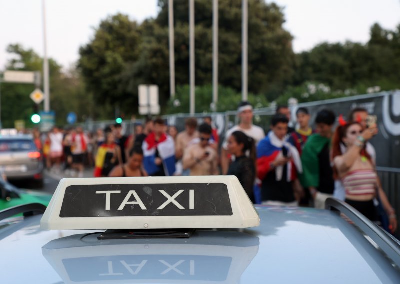 Australke iz Splita ponijele uspomenu za cijeli život - taksi račun od kojeg boli glava