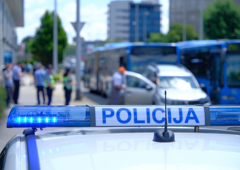 Kninska policija uhitila ženu iz Srbije koja je vrijeđala Hrvate na internetu