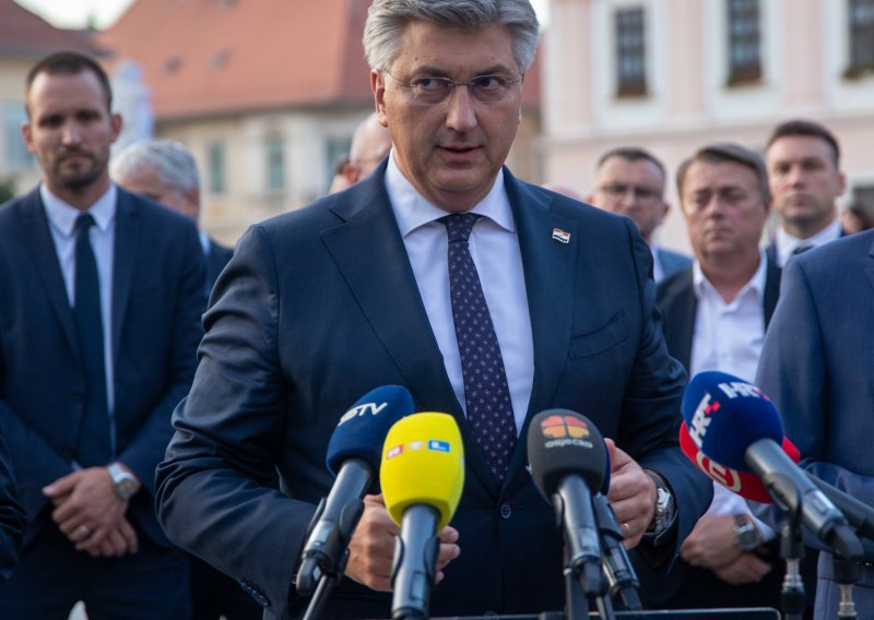 Premijer u Osijeku rekao da su investicije u Slavoniju bile u fokusu Vlade