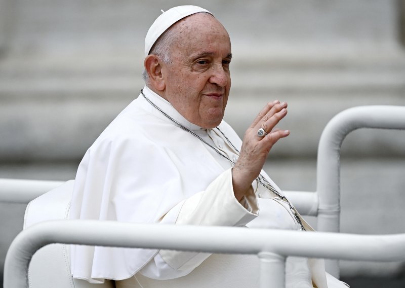 Papa potvrdio da će prisustvovati klimatskom samitu COP28 u Dubaiju
