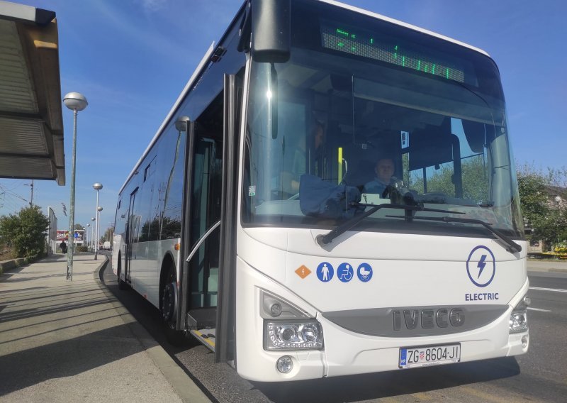 Zagrebom vozi električni autobus: Evo kad se i na kojim linijama u njemu možete voziti