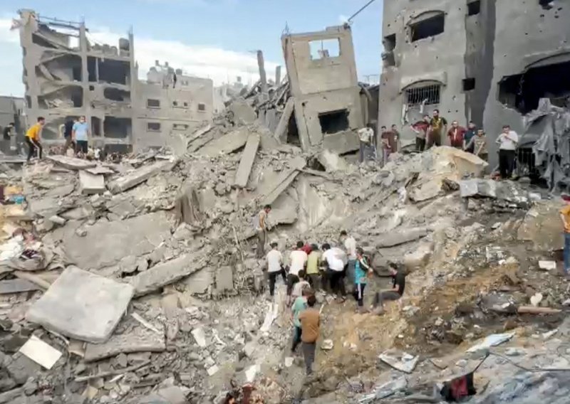 Dužnosnici Gaze: Izrael pokrenuo napade na najmanje tri bolnice