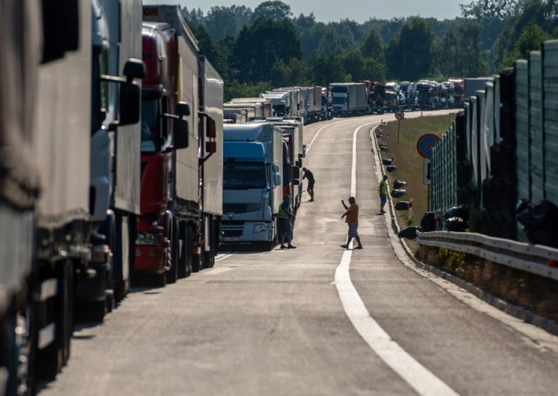 Poljski kamiondžije blokirali granične prijelaze s Ukrajinom