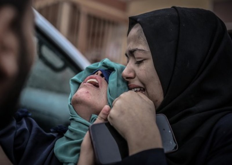 Masovna grobnica u opkoljenoj bolnici u Gazi, nema plana za spašavanje beba
