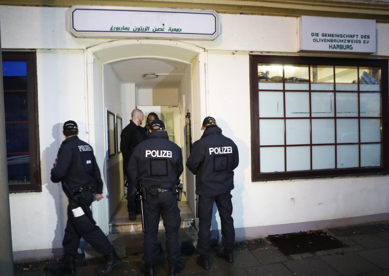Ogromna racija njemačke policije: Upadali u džamije i tražili sljedbenike Hezbolaha