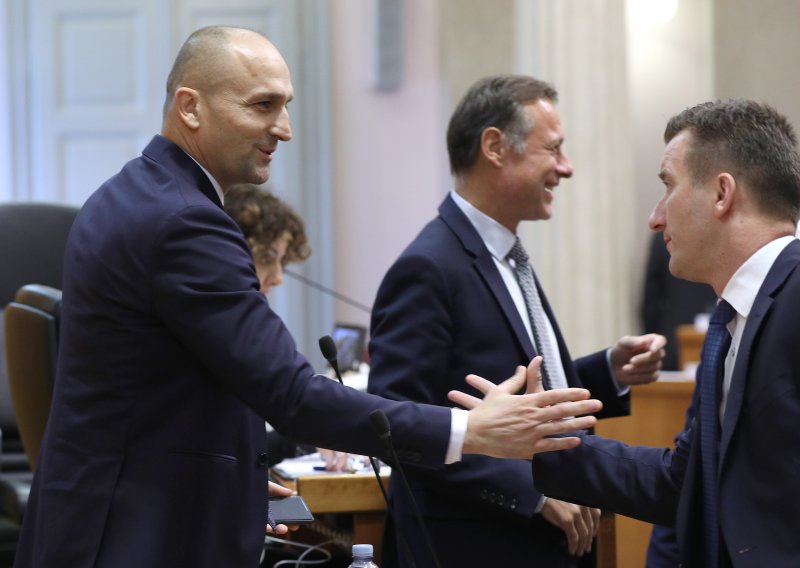 Anušić izglasan za novog ministra obrane, Vučković 'preživjela' glasanje o nepovjerenju