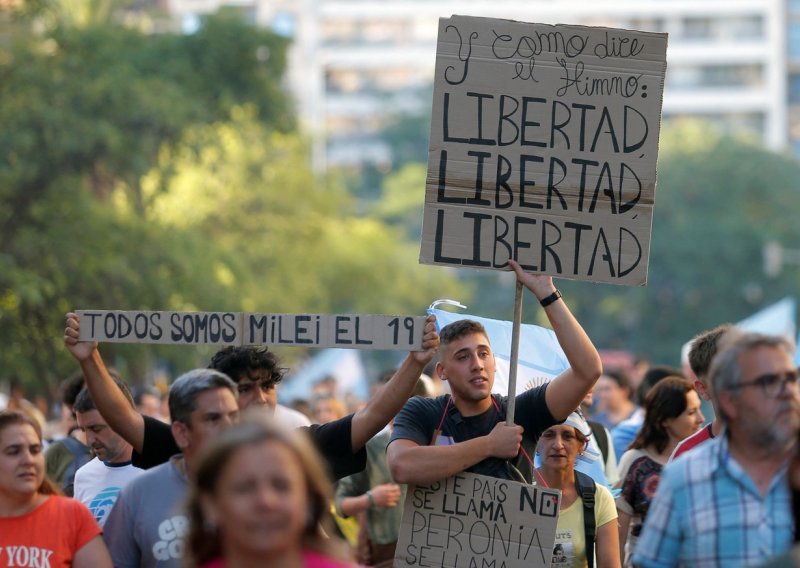 Biraju manje zlo: Argentinci u teškoj nedoumici za koga glasati