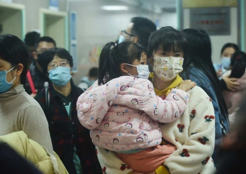 Zaraze u Kini se ne smiruju: Otvaraju se nove ambulante za djecu