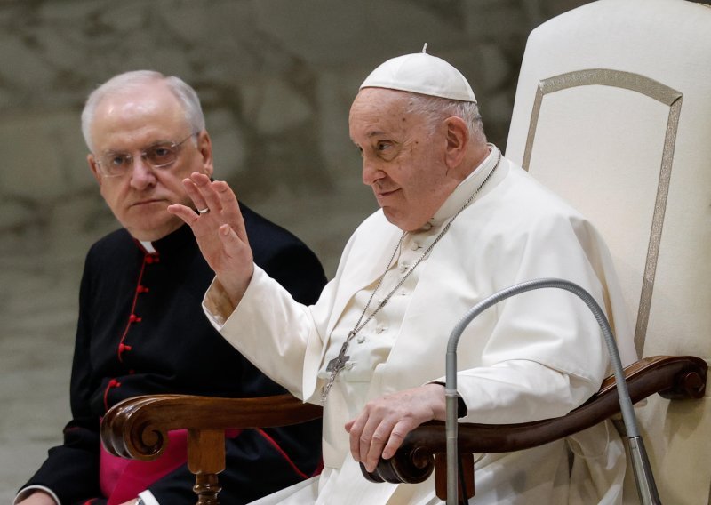 Papa odobrio blagoslov istospolnih parova, ali što to zapravo znači