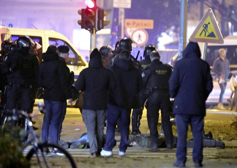 Objavljena snimka sukoba nakon utakmice u Zagrebu: Ozlijeđena tri policajca