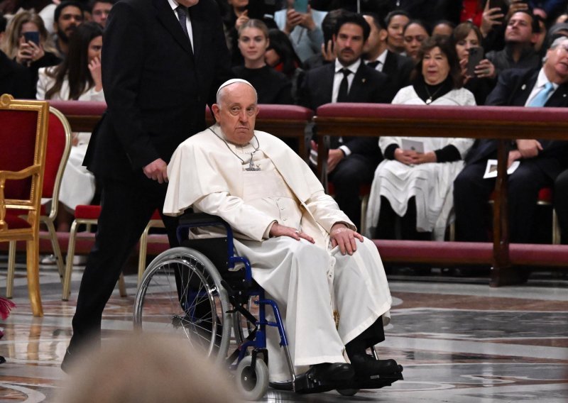 Papa Franjo osudio izraelska ubojstva civila u crkvi u Gazi