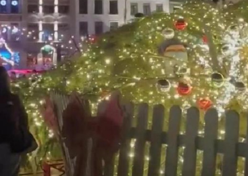 Vjetar srušio ogromno božićno drvce na troje ljudi na sajmu u Belgiji, poginula žena