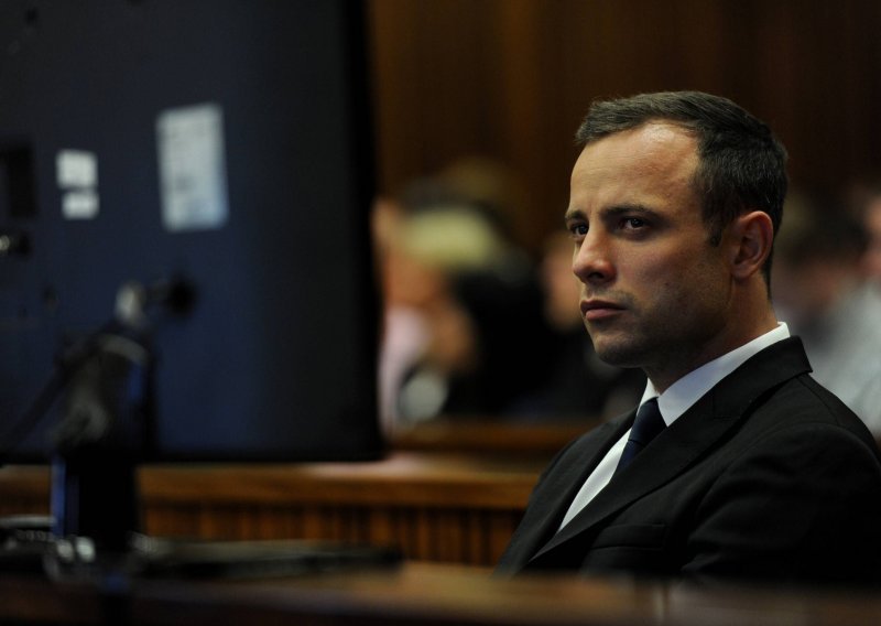 Oscar Pistorius hladnokrvno je ubio svoju djevojku, u petak izlazi na slobodu!