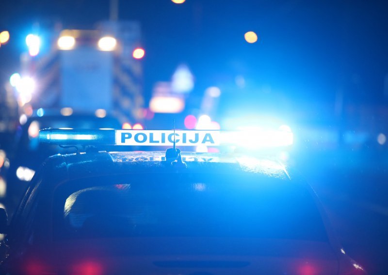Stravična nesreća na jugu Hrvatske, sudarila se tri vozila, jedna osoba poginula, dvije ozlijeđene