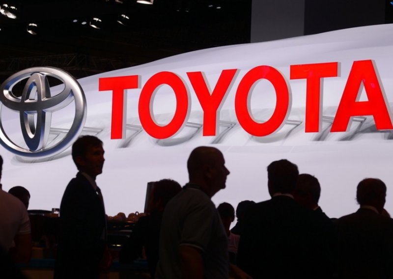 Toyota pozvala vlasnike vozila u servis: Zračni jastuk mogao bi eksplodirati