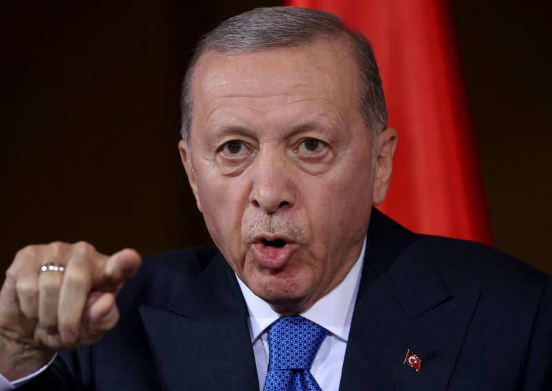 Lokalni izbori u Turskoj: Oporba šokirala Erdogana povijesnom pobjedom