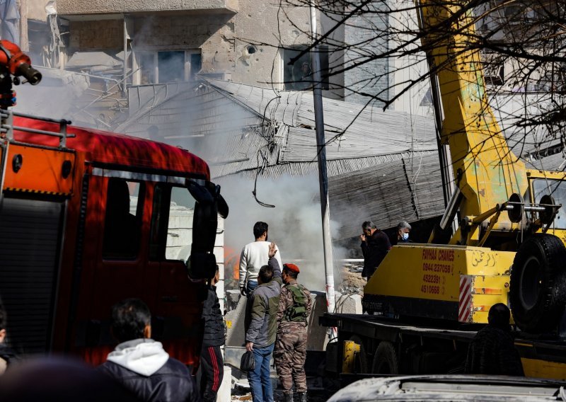 Troje mrtvih u izraelskim zračnim napadima kod Damaska