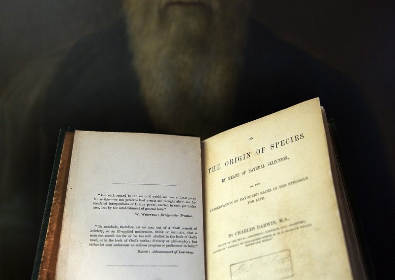 Golema osobna biblioteka Charlesa Darwina uskoro će biti objavljena online