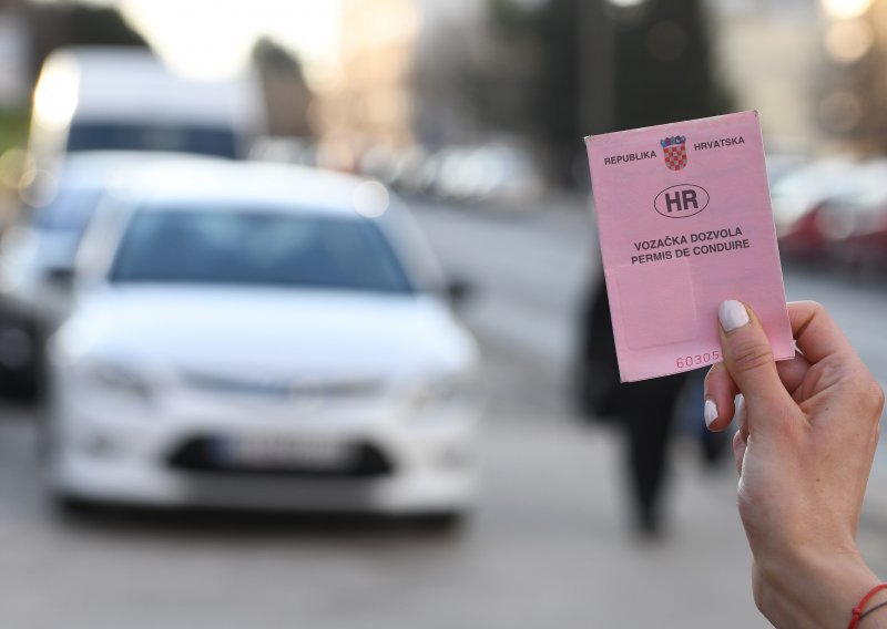 Protiv novih pravila o vozačkim dozvolama 11 hrvatskih eurozastupnika