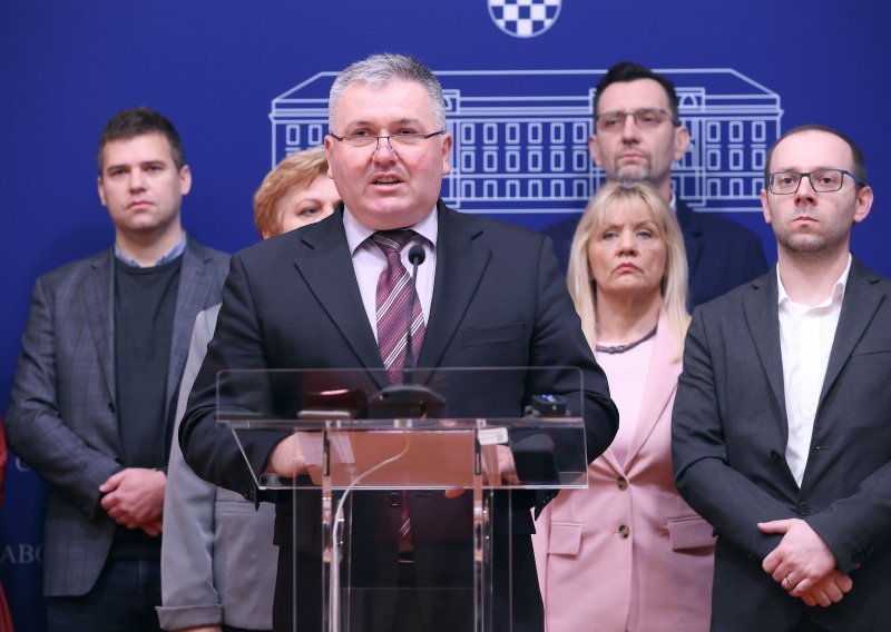 Željko Lenart nakon gotovo 30 godina napušta HSS zbog Kreše Beljaka