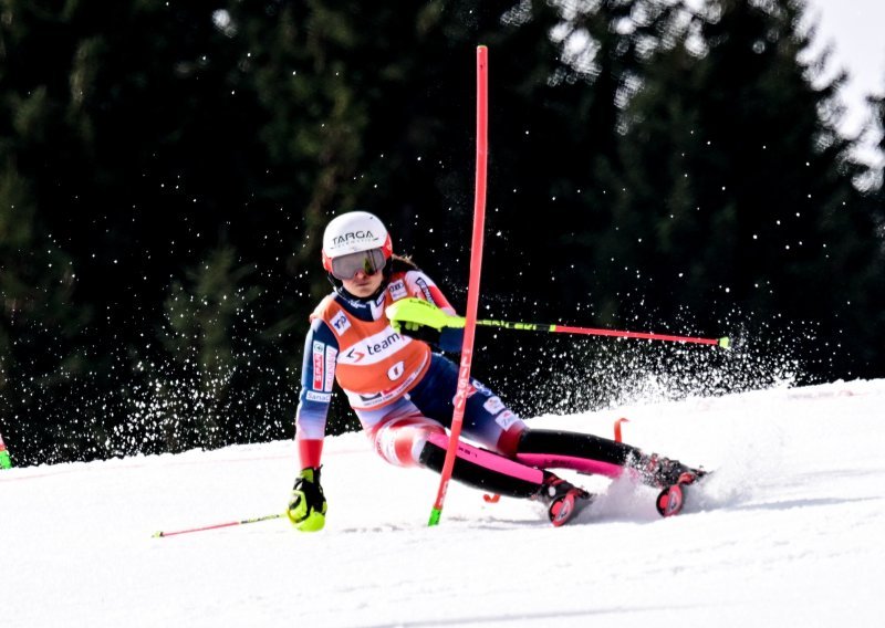 Tužan završetak za hrvatske skijašice; Leona Popović ozlijeđena, Zrinka Ljutić odustala