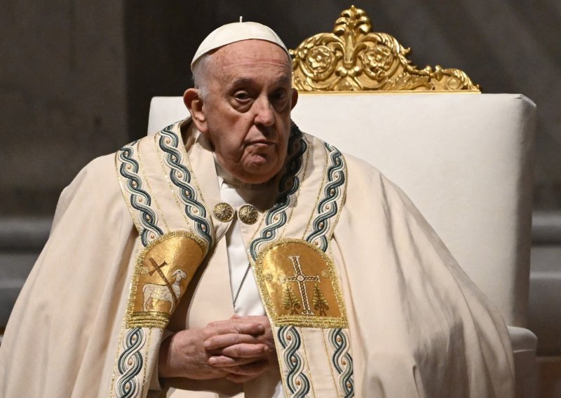 Radni spor bez presedana: Sprema se tužba protiv administracije pape Franje?