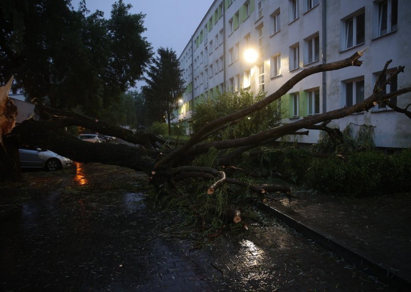Oluja odnijela pet života u Poljskoj