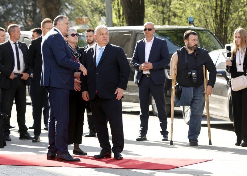 Orban dobio orden od Dodika i dao mu potporu: 'Dragi Milorade...'