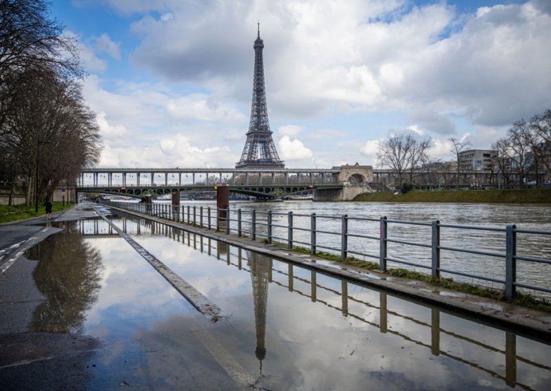 Vode Seine u alarmantnom stanju uoči Olimpijskih igara