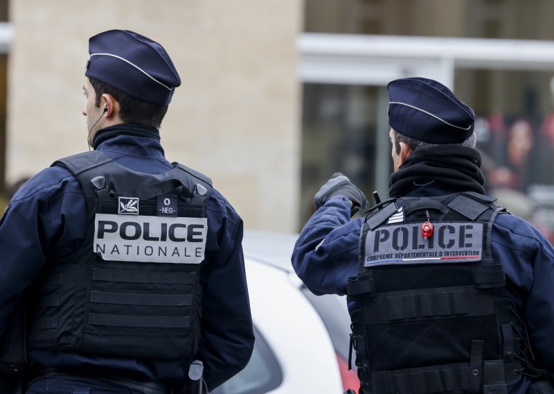 Napad u Bordeauxu: Nožem ubio jednu osobu i ranio još jednu