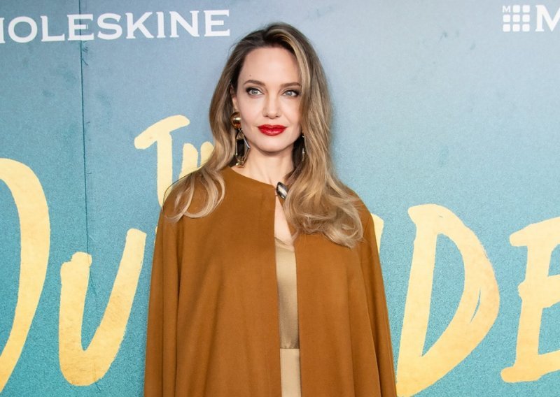 Angelina Jolie stigla na premijeru s kćeri, a ono o čemu se nije prestajalo pričati bio je njezin izgled
