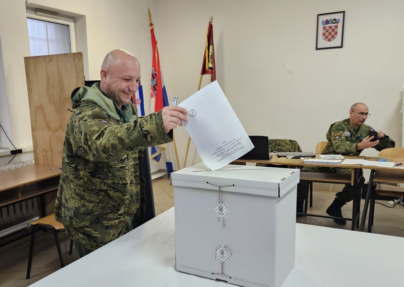 Hrvatski vojnici glasali na posebnim biračkim mjestima