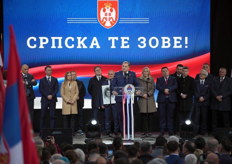 Dodik na mitingu: 'Da je pravde mi bi bili u sastavu Srbije i ne bi bilo ovog sr... koje se zove BiH'