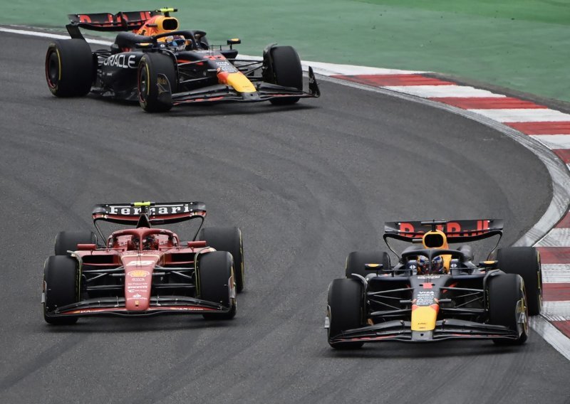 Max Verstappen najbrži i u kvalifikacijama, teški debakl Lewisa Hamiltona
