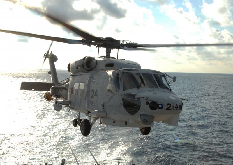Sudar dva japanska vojna helikoptera: Jedan član posade poginuo, sedam nestalo