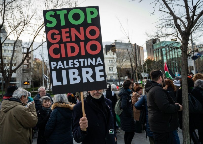 'Netanyahu ubojico, Biden ubojico': Španjolci bijesni, traže uvođenje sankcija Izraelu