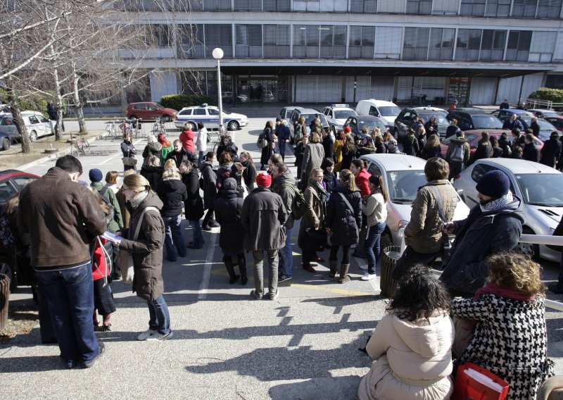 Na Filozofskom fakultetu studenti nastavljaju blokadu
