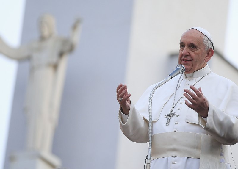 Papa Franjo ujedinjuje dvije razjedinjene katoličke struje