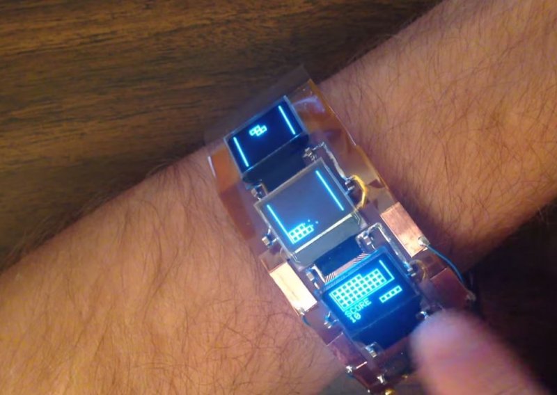Uradi sam smartwatch na kojem se može igrati i tetris