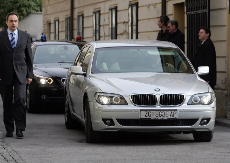 HDZ Sanaderu kupio BMW za 4,3 milijuna kuna