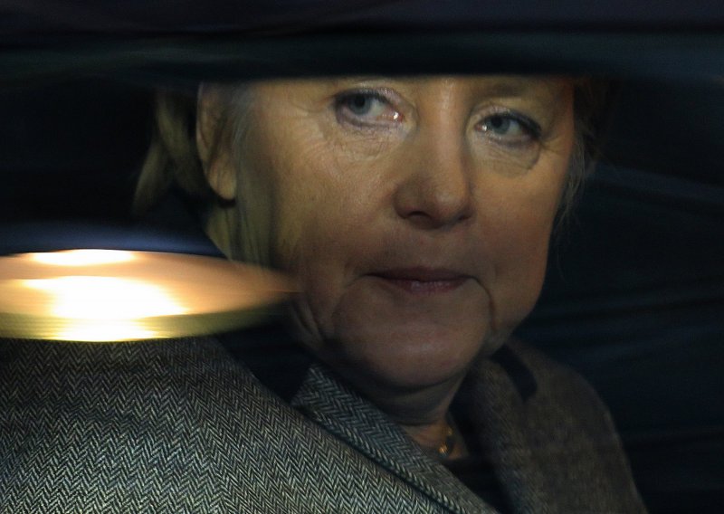 Merkel Europi obećala 'znoj i suze'