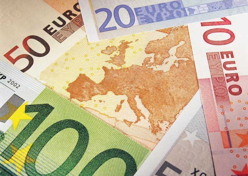 Val loših gospodarskih vijesti pogodio Europu