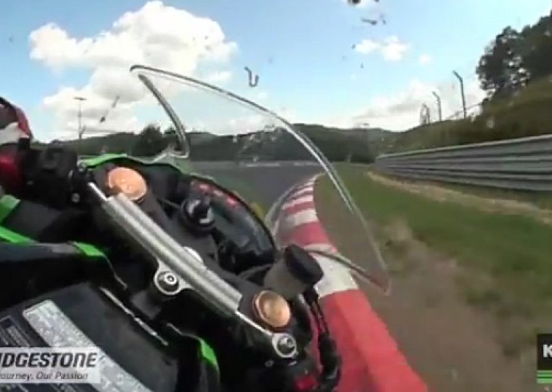 Video Kawasakija na Nurburgringu diže nam kosu na glavi