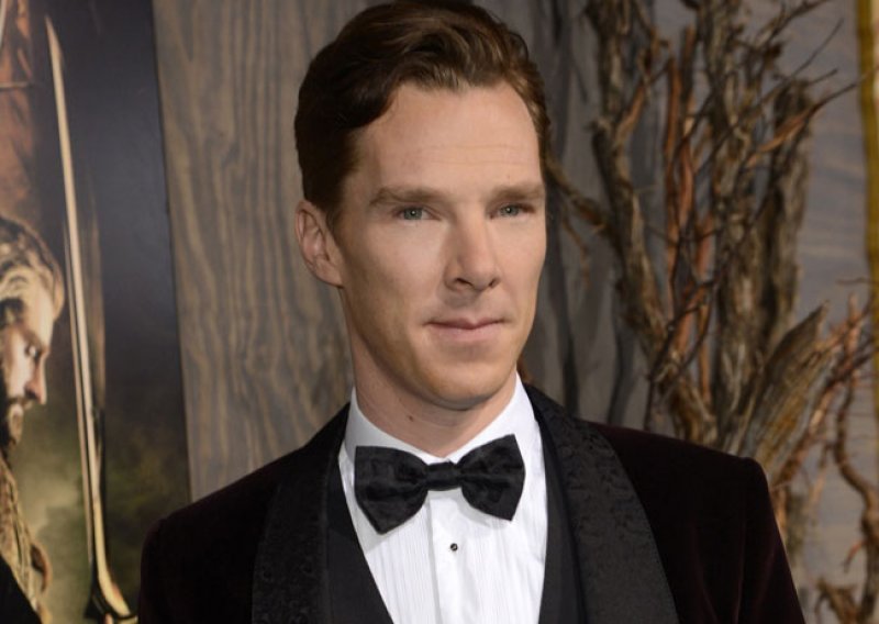 'Sherlock' Cumberbatch pred publikom opsovao političare
