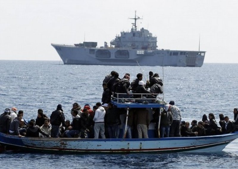 Spašeno više od 350 imigranata kod talijanske obale