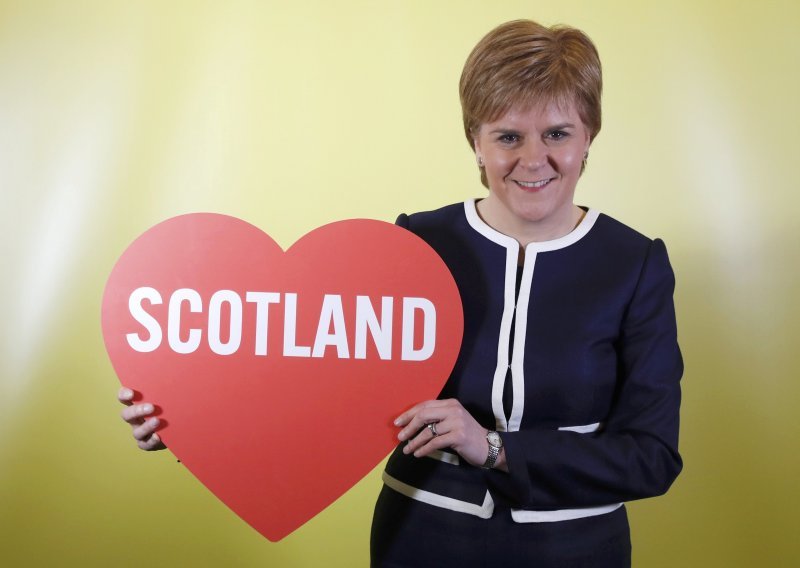 Škotska premijerka odgodila odluku o referendumu o neovisnosti