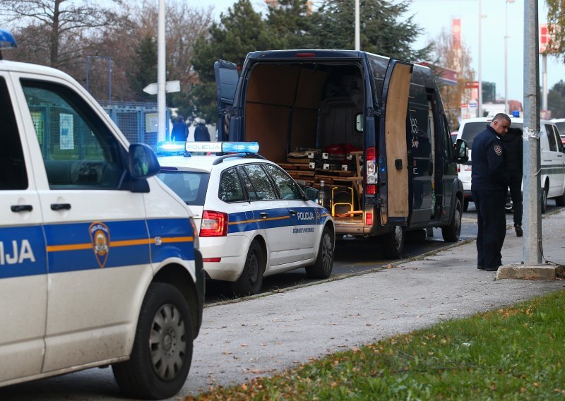 Teška prometna nesreća u Zagrebu, poginula jedna osoba